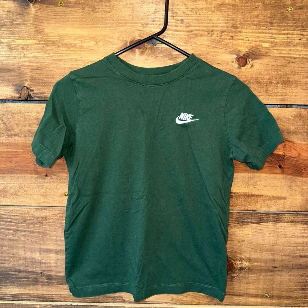 Nike Men's Green T-shirt